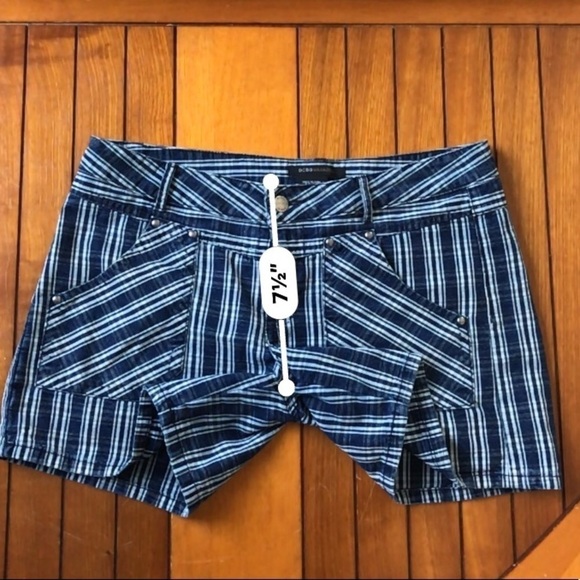 BCBGMAXAZRIA blue and white shorts - Picture 11 of 11